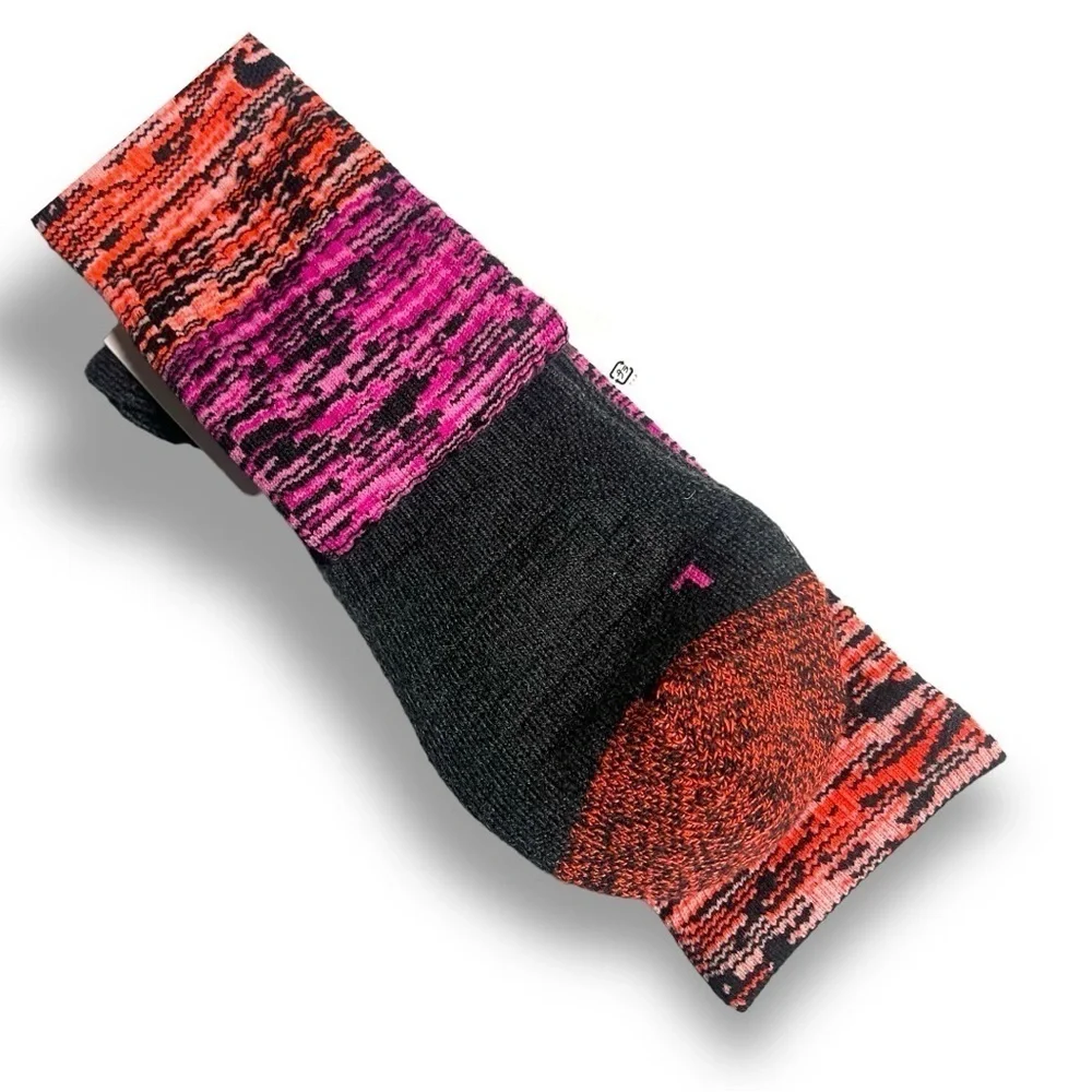 Nike NWT Elite Kay Yow Breast Cancer Awareness Size Large Basketball Crew Socks